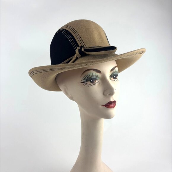 Vintage 60s Mod Fedora Womens Nadelle Beige Black Colorblock Furfelt Hat